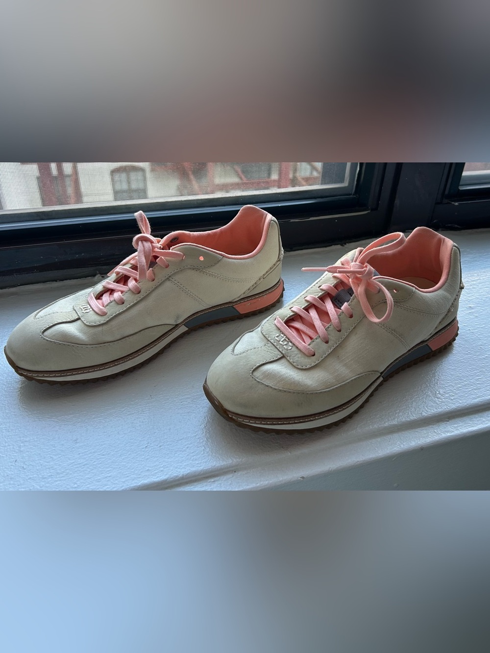 Sherry Casual Women's Cream and Pink Low-Top Sneakers Size 8.5